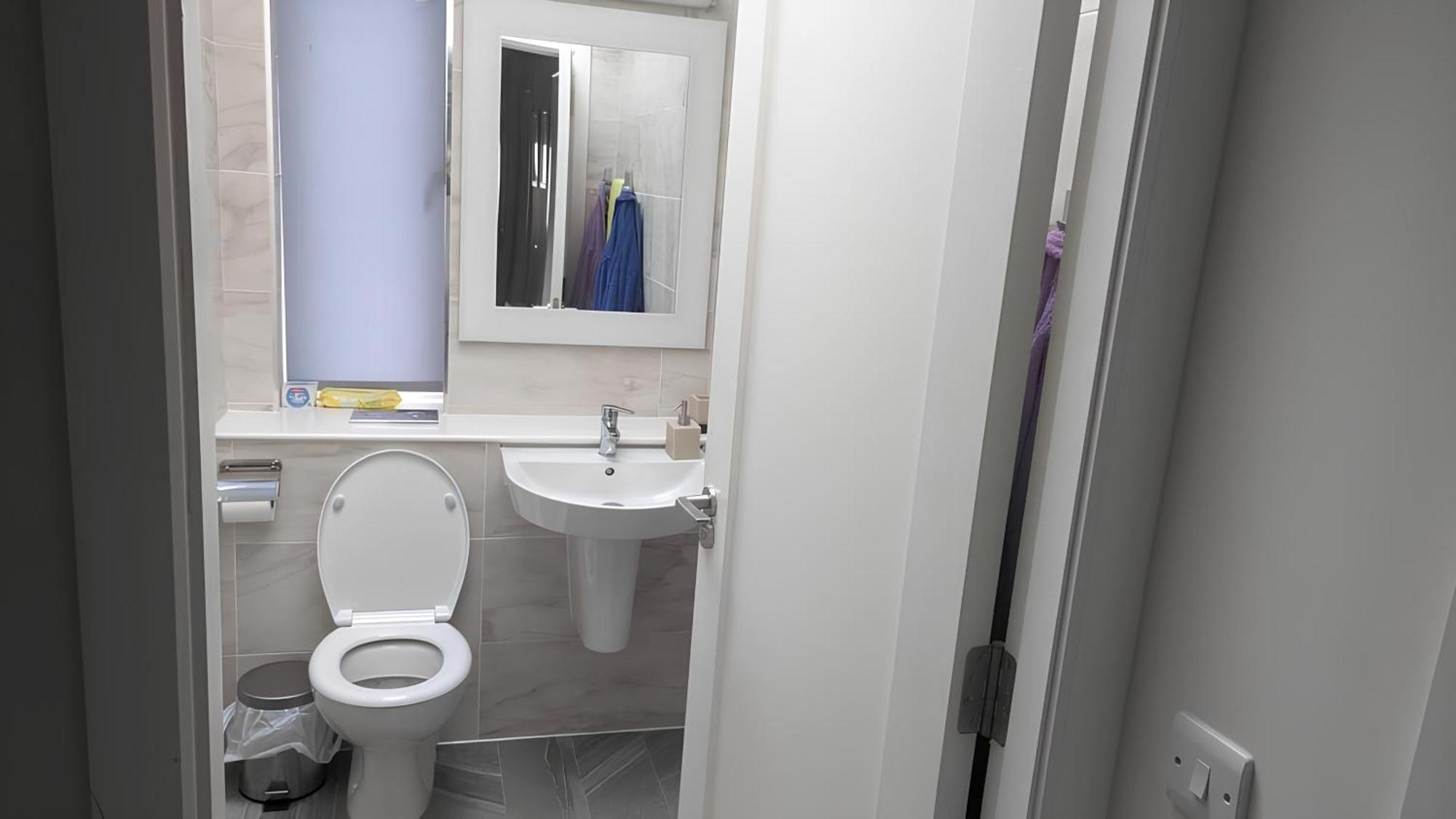 New House, Private Rooms In A Peaceful Neighborhood Dublin Eksteriør billede